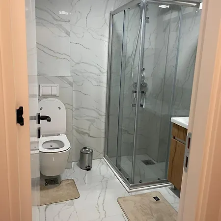 Happy Apartment